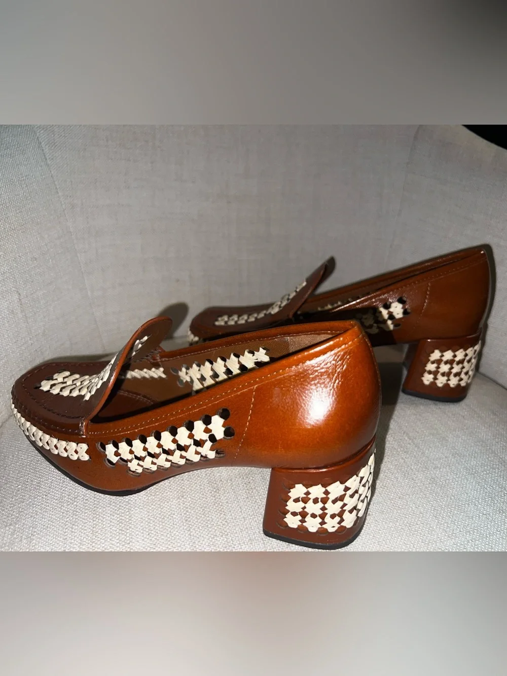 Tory Burch Woven Raffia Loafer In Miele/natural